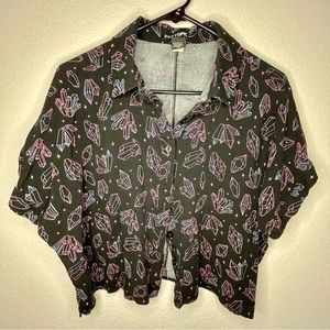 Medium Short Sleeve Cropped Button Up - Multicolor Crystal Print from Hot Topic